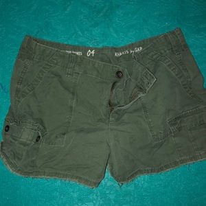 Women’s size 4 GAP cargo shorts